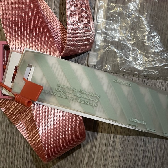Brand new OFF-WHITE belt. Light pink. RARE - Picture 2 of 9